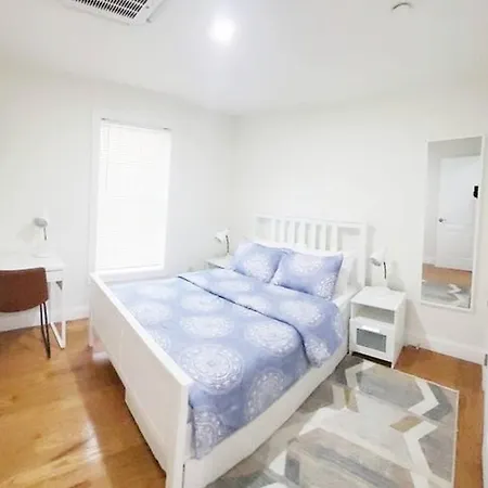 3-bedroom Apt-7b2 20-minuite To Downtown