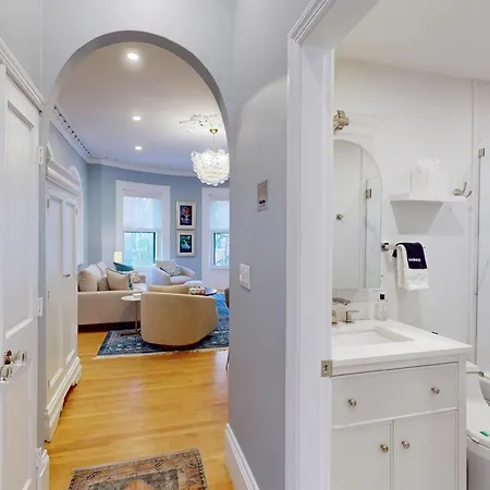 Stylish 2br In South End W In-unit Laundry *
