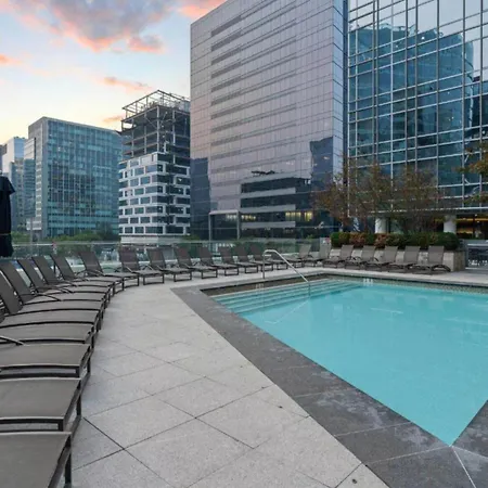 Stylish Downtown Seaport Apartment
