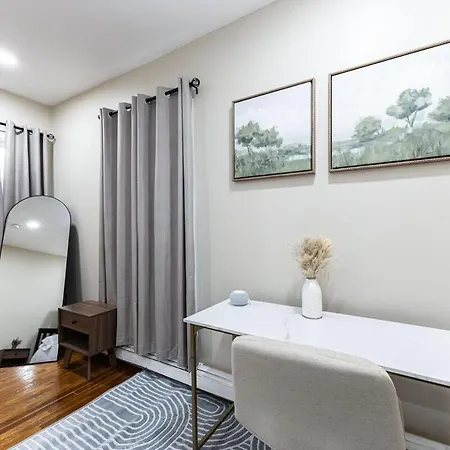 Cozy, Spacious Near Downtown * Boston