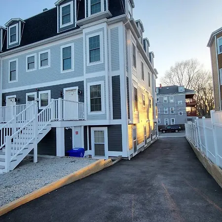Apartment 3-bedroom Apt-9w2 20-minuite To Downtown *