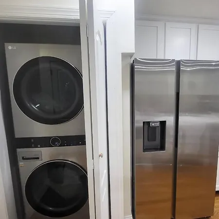3-bedroom Apt-7b2 20-minuite To Downtown Boston
