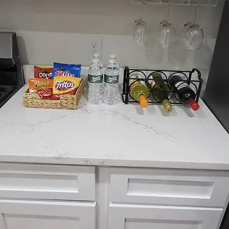 Apartment 3-bedroom Apt-7b2 20-minuite To Downtown *