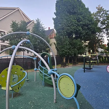 2br Lower Garden-level 20min Apartment *