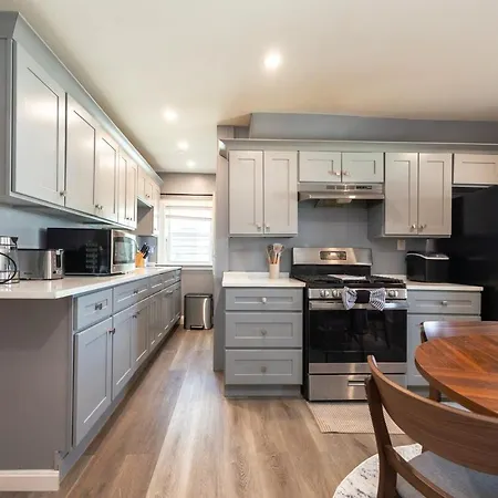Apartment Cozy 3bd, 1ba In - Franklin Park Zoo, Common Boston