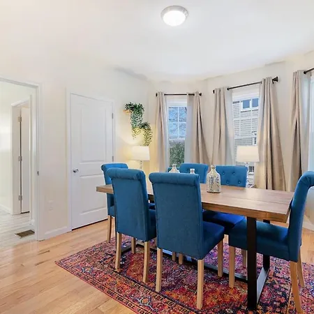 Beautiful 2br In Savin Hill Boston