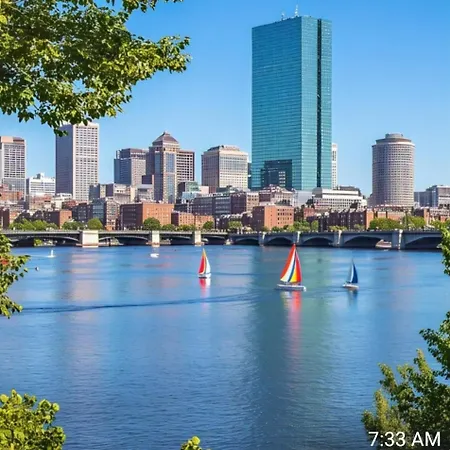 2br Lower Garden-level 20min Apartment Boston