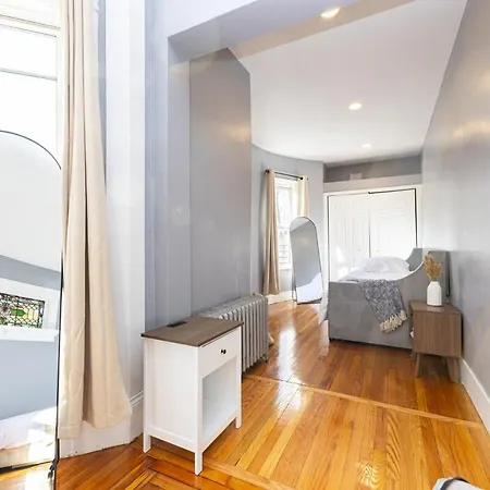 Elegant, Spacious 3bd, 1ba In