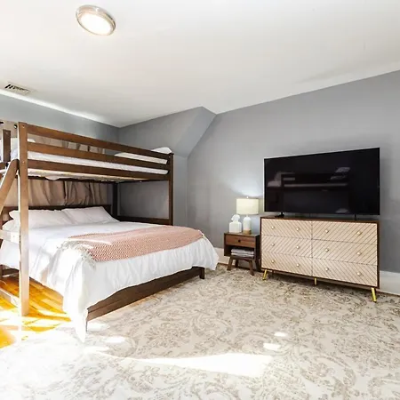 Apartment Cozy 3bd, 1ba In - Franklin Park Zoo, Common *
