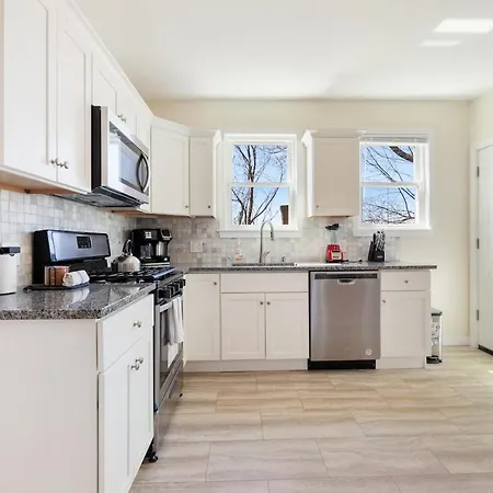 Apartment Beautiful 2br In Savin Hill