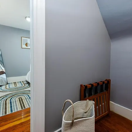 Apartment Cozy 3bd, 1ba In - Franklin Park Zoo, Common