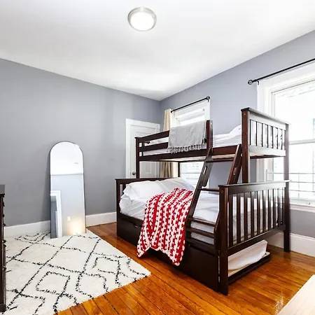 Elegant, Spacious 3bd, 1ba In Boston