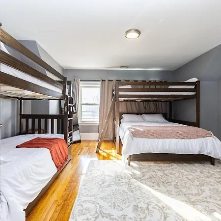 Cozy 3bd, 1ba In - Franklin Park Zoo, Common