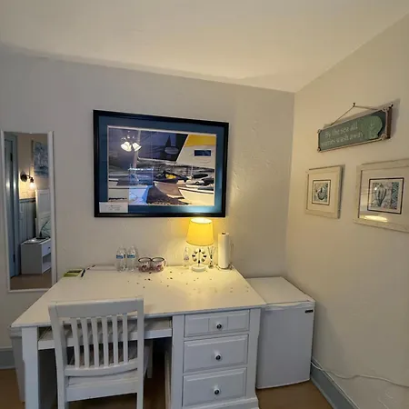 Natalie House Bed & Breakfast 3*