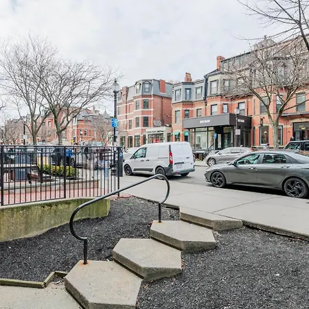 Back Bay 1br W Wd Nr Newbury St Bos-724