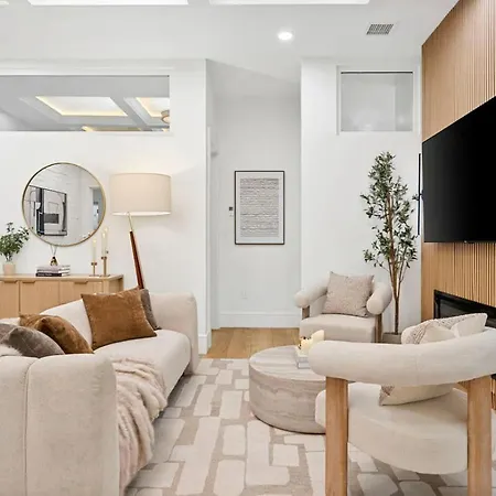 4br/4ba | Parking + Chef's Kitchen | Near Bu/bc *