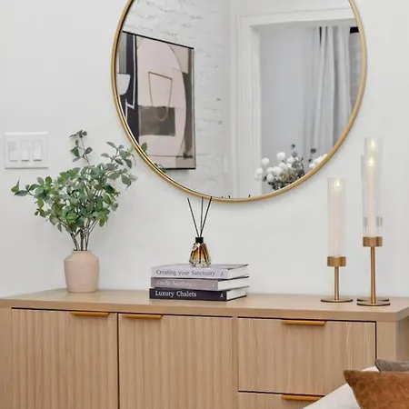 4br/4ba | Parking + Chef's Kitchen | Near Bu/bc Holiday home Brookline