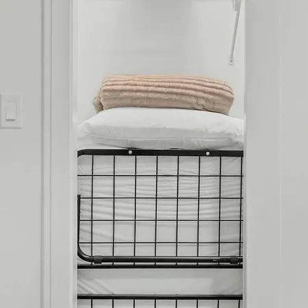 4br/4ba | Parking + Chef's Kitchen | Near Bu/bc * Brookline