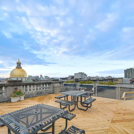 Walk To Common Bright With Rooftop Deck Apartment Boston