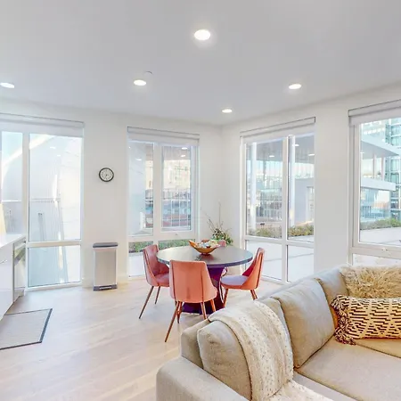 Apartment Luxury 2-bed At The Vera Rooftop Deck, Near Mbta