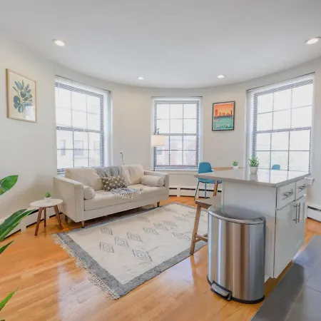 Apartment Light Filled In Back Bay Boston