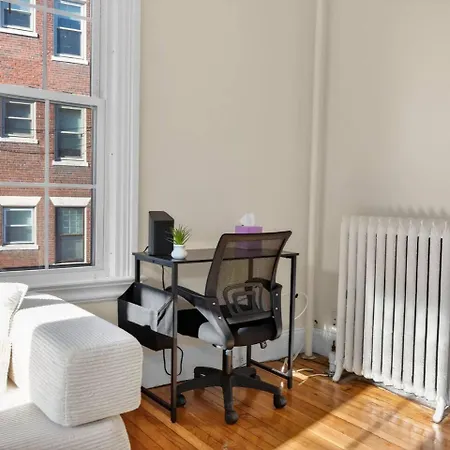 Charming 2br In