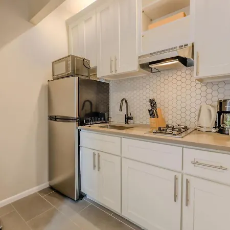 Back Bay Stylish Apartment *