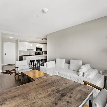 Beautiful Centrally Located 3 Bedroom
