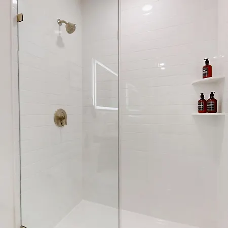 Luxury 2-bed At The Vera Rooftop Deck, Near Mbta Apartment *