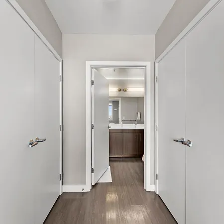 Beautiful Centrally Located 3 Bedroom Apartment