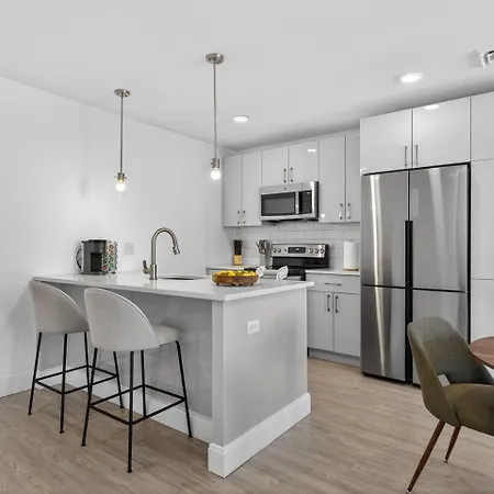 Apartment Luxe 3bd Allston *