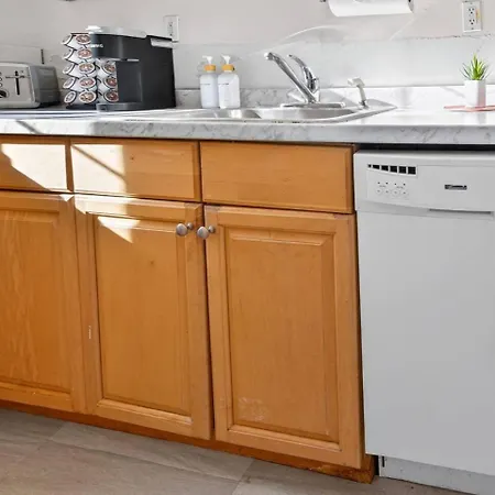 Charming 2br In * Boston