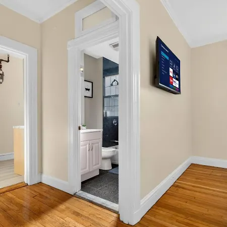 Charming 2br In Apartment