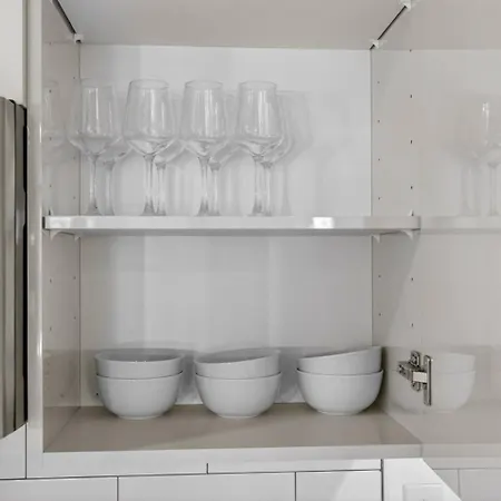 Luxury 2br In Near Harvard! Boston