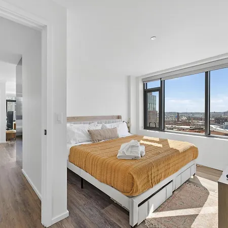 Apartment Modern 2br Prime Downtown Location