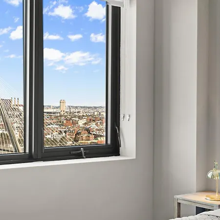 Beautiful Centrally Located 3 Bedroom * Boston