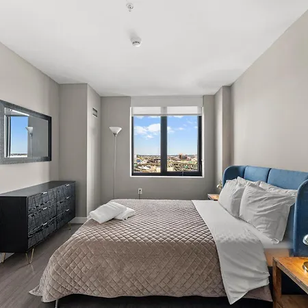 Beautiful Centrally Located 3 Bedroom * Boston