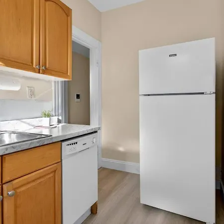 Charming 2br In