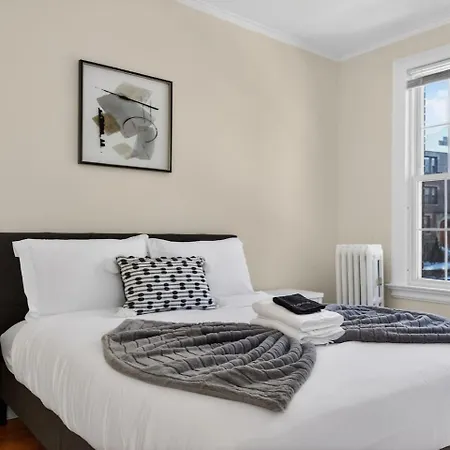 Apartment Charming 2br In