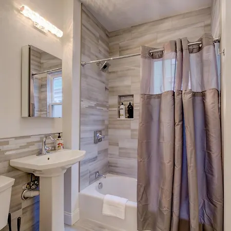 Spacious 2br Apartment