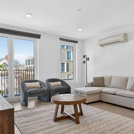 Apartment Luxe 3bd Allston *