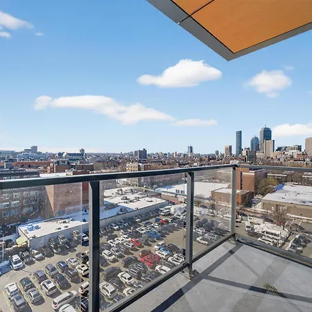 Modern 2br Prime Downtown Location Apartment *
