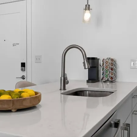 Luxe 3bd Allston Apartment *