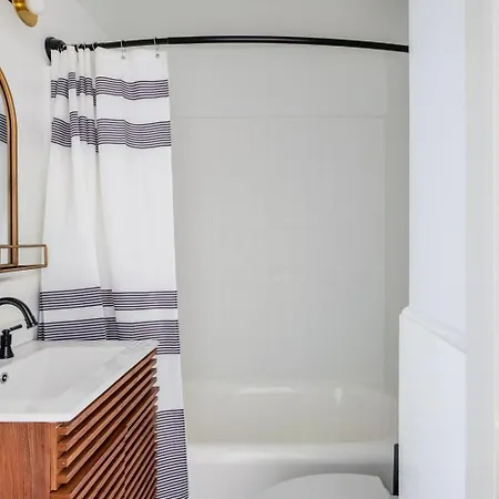 Apartment Blueground North Brookline Washer Nr Beacon St Bos-1177