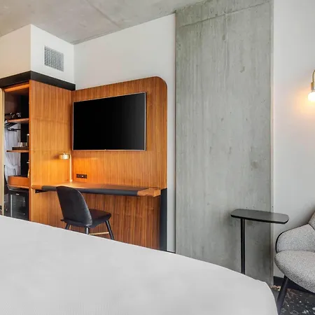 Cambria Downtown - Seaport 4*