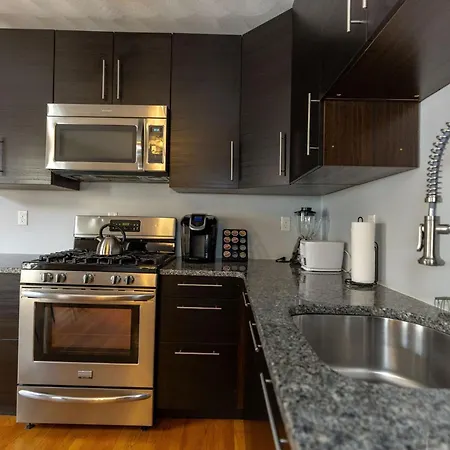 Landing Apartment *