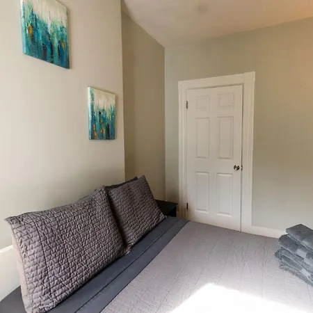 Apartment Landing *