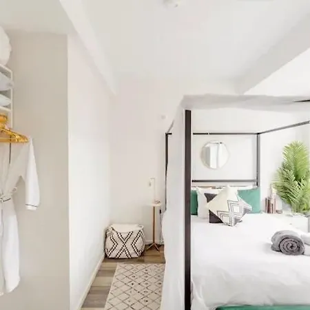 South End Oasis W Pool & Gym Apartment