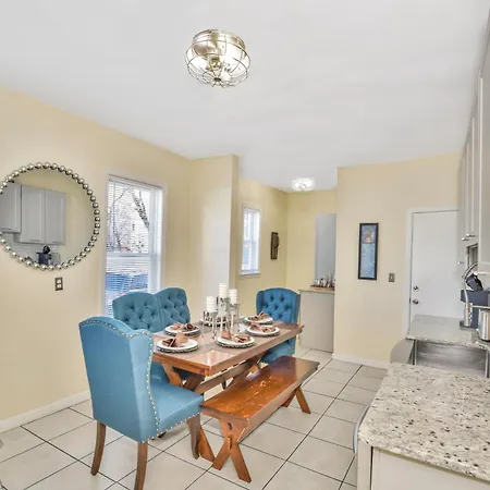 Apartment Comfort *