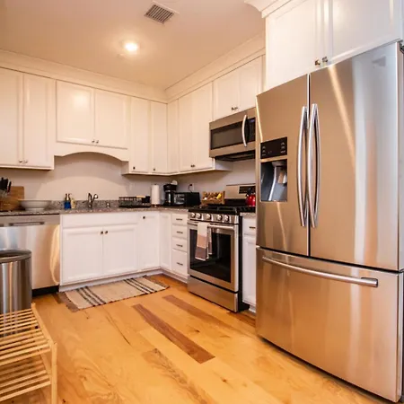 2 Bedroom Unit W Elevator & In-unit Laundry